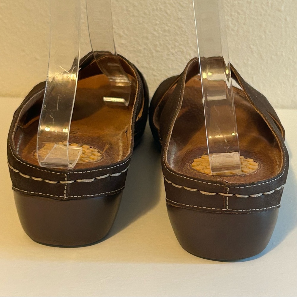 Born concept b.o.c Kallie brown genuine leather wedge sandals comfort size 8 - Picture 8 of 13